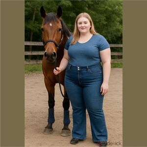 Blue Savvy medium wash denim curvy midrise bootcut Woman’s size 17/33